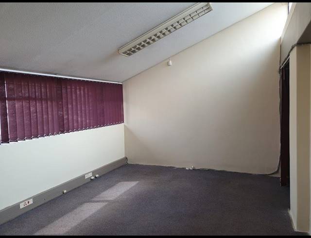 173M² OFFICE TO LET IN VAALPARK